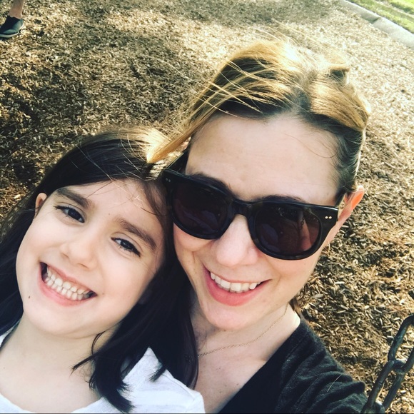 Meet your Posher, Jennifer. - Picture 3 of 5